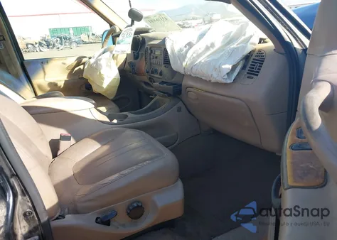 1998 Ford Expedition Eddie Bauer/Xlt z USA, uszkodzony, nr VIN 1FMPU18LXWLB22648